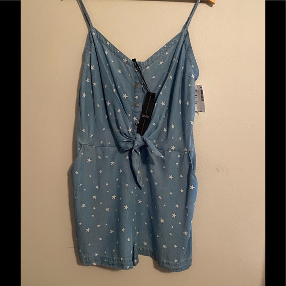 1250 Degrees Celsius Chambray Star Romper. - Picture 2 of 7